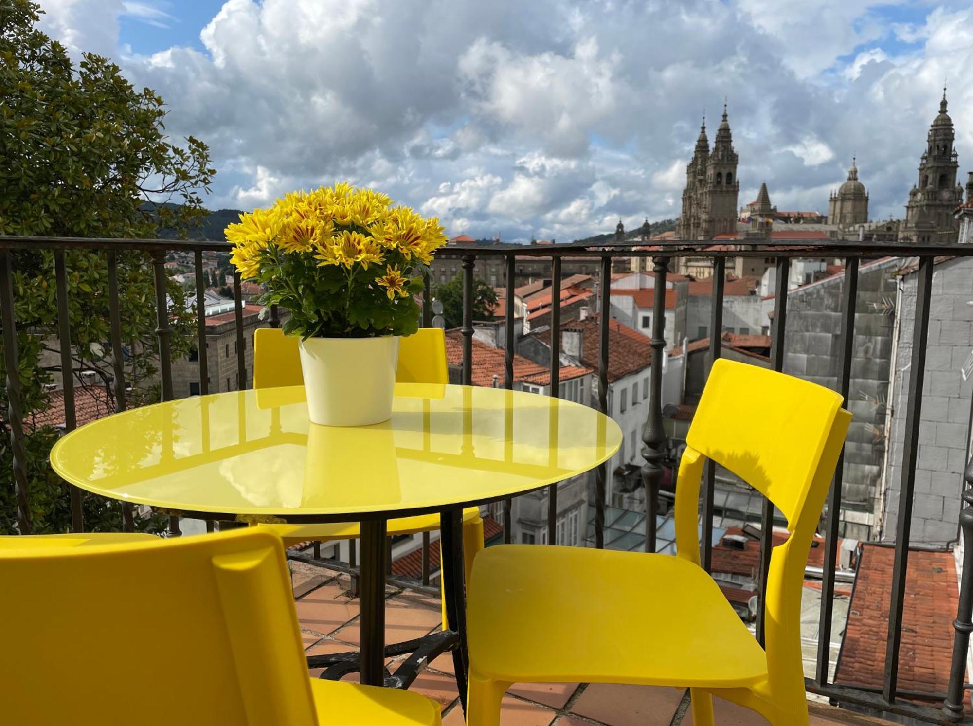 Yellow Home Santiago de Compostela Exterior foto